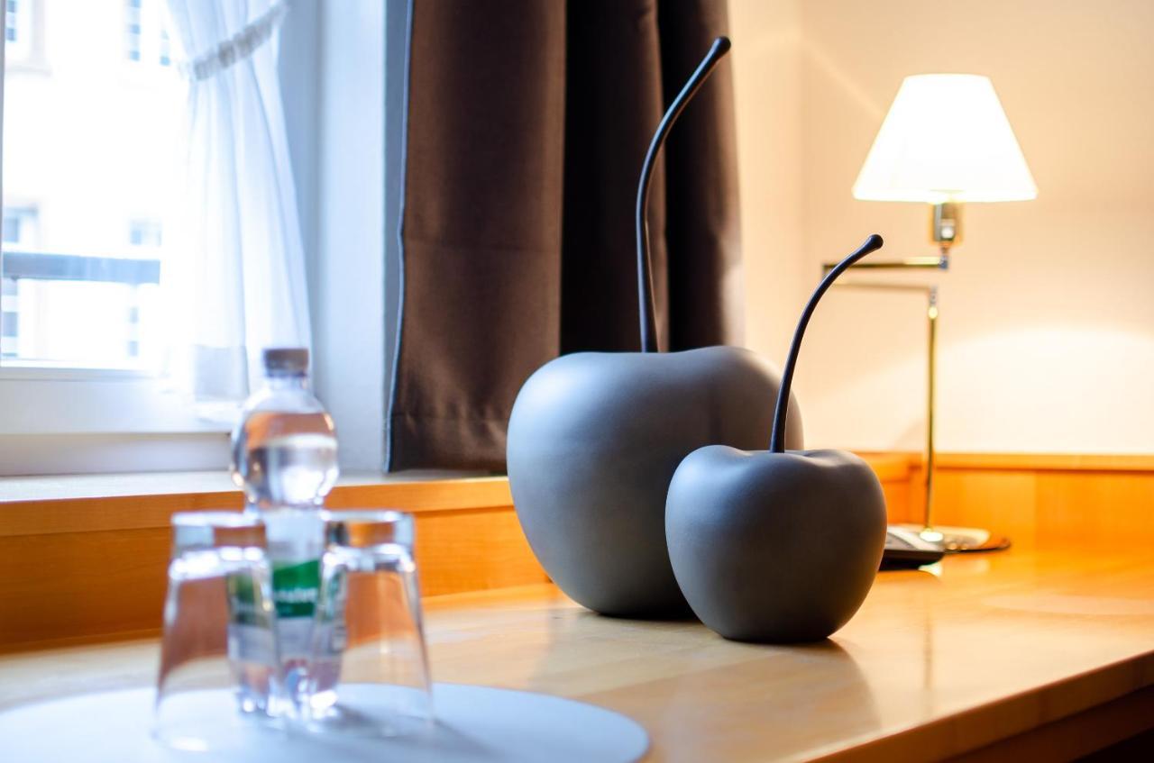 Hotel Gasthof Hecht Wolfach Exteriör bild
